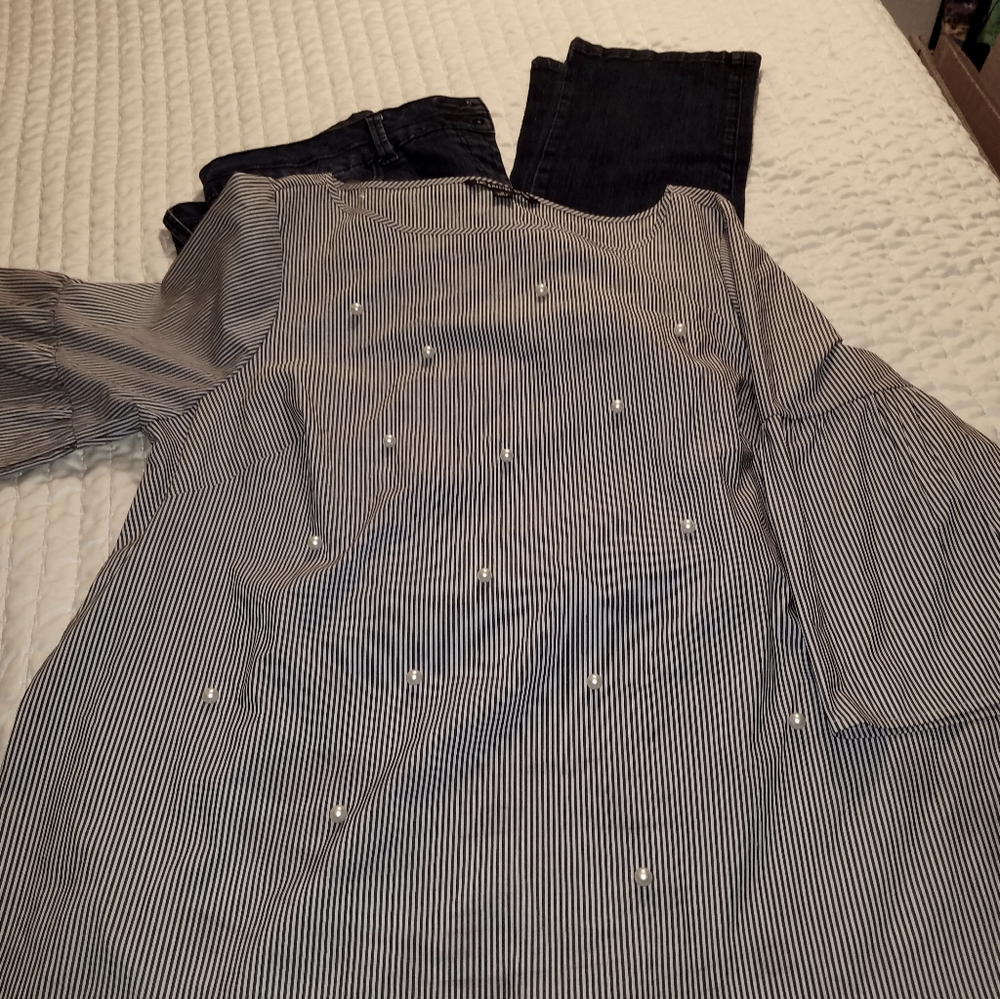 Zac Posen bell sleeve stripped shirt with pearls